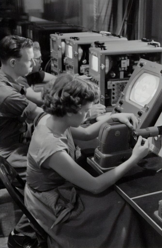 kvinnor med datorer i 60talet